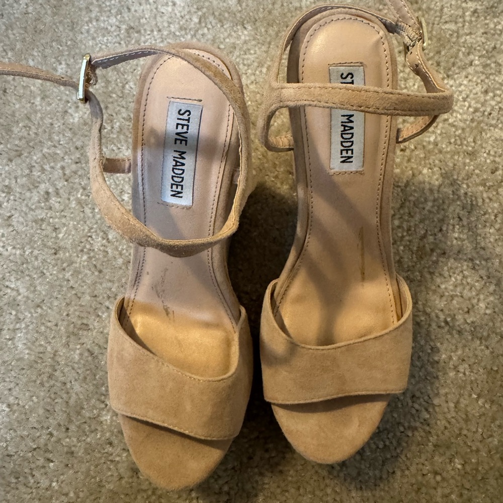 Steve Madden Beige Women's Wedge Sandals